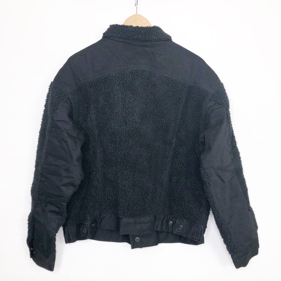 LEVI’S black denim Sherpa trucker jacket - Picture 2 of 14